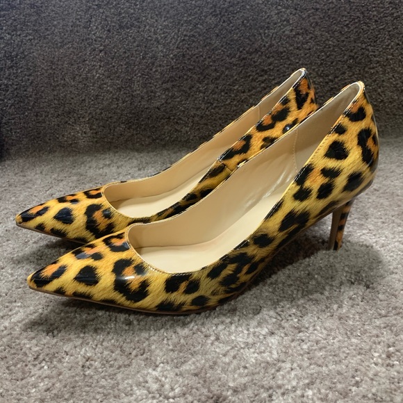 Size 8 Women's Chic Pointed Toe Mid Heel Pumps - Picture 11 of 12